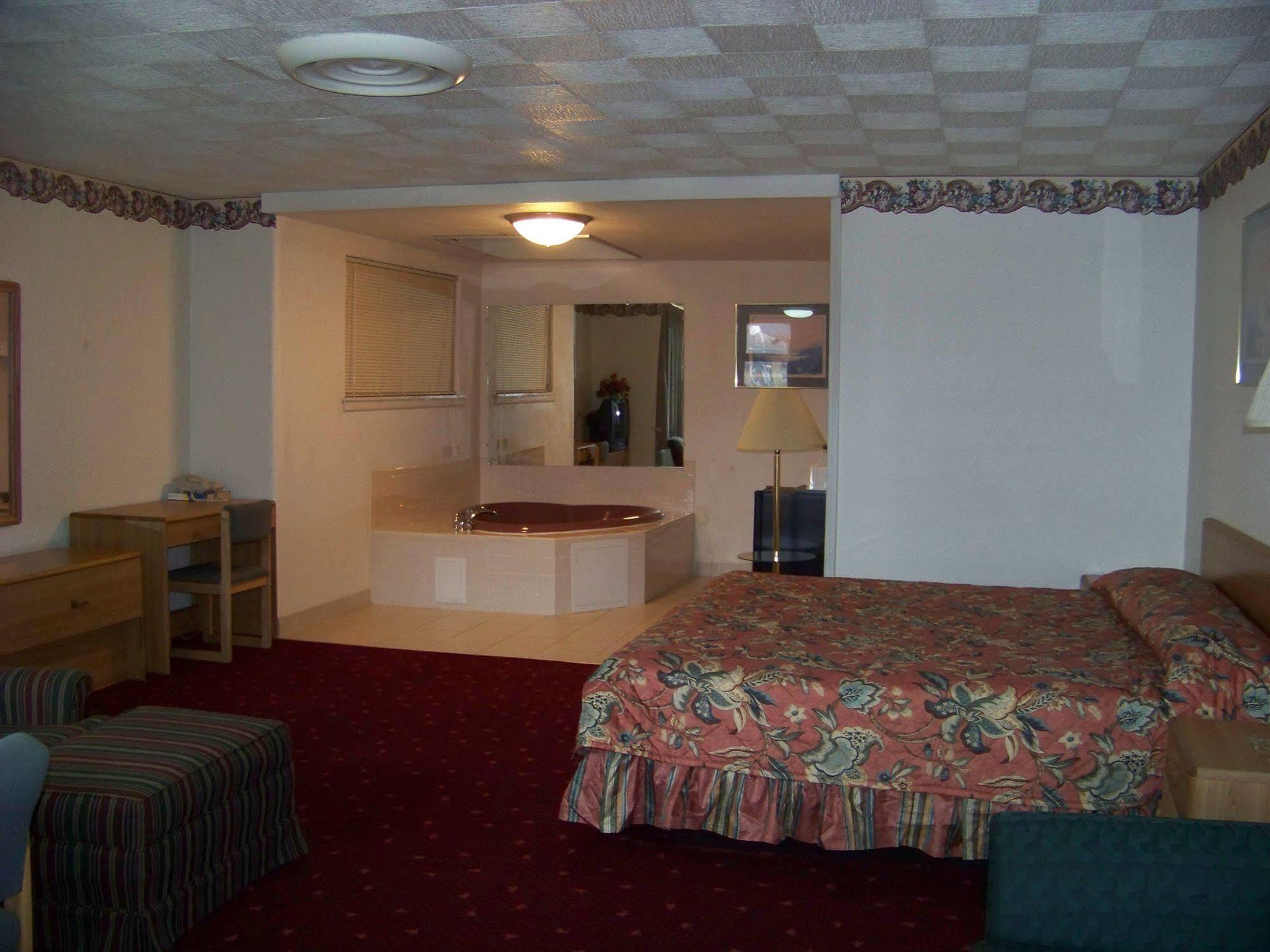 American Motor Inn - Рок-Айленд Екстер'єр фото